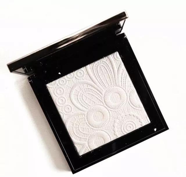 小嶋阳菜精致的脸蛋,小嶋阳菜巅峰颜值