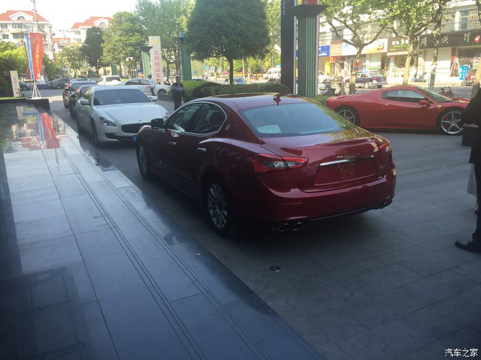 女车主提车兰博基尼,美女提车玛莎拉蒂