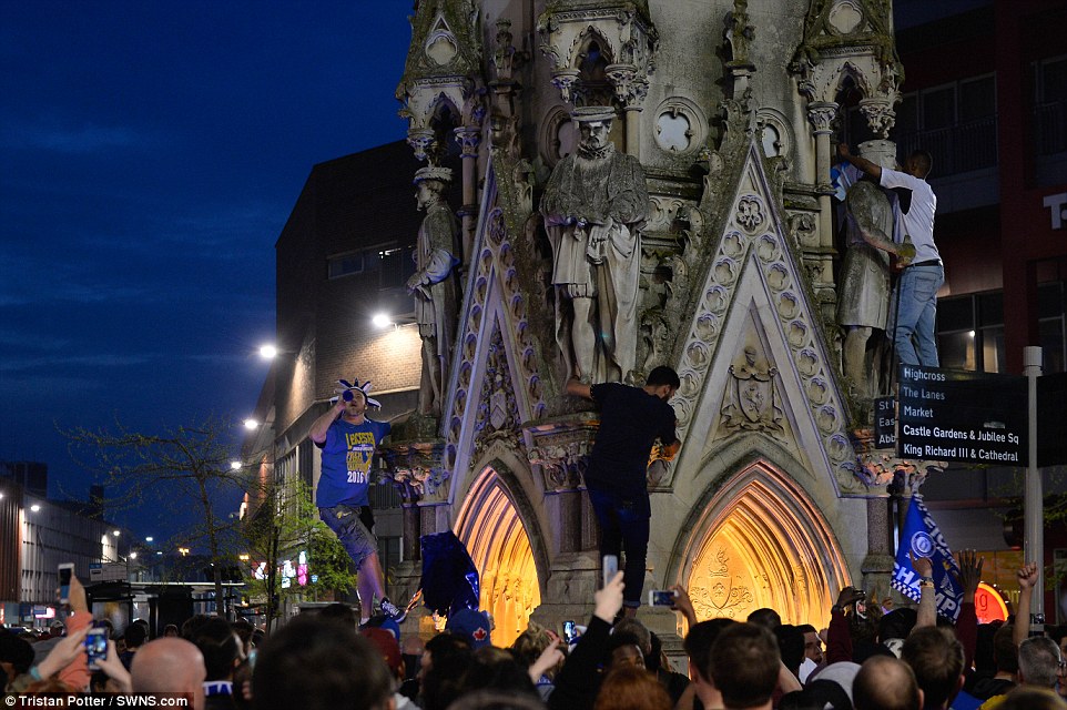 莱斯特孤僻性格,莱斯特城英超夺冠阵容名单