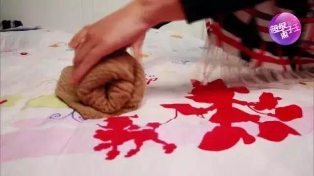 衣服怎么放才能节省衣柜的空间,没衣柜怎么放置衣物