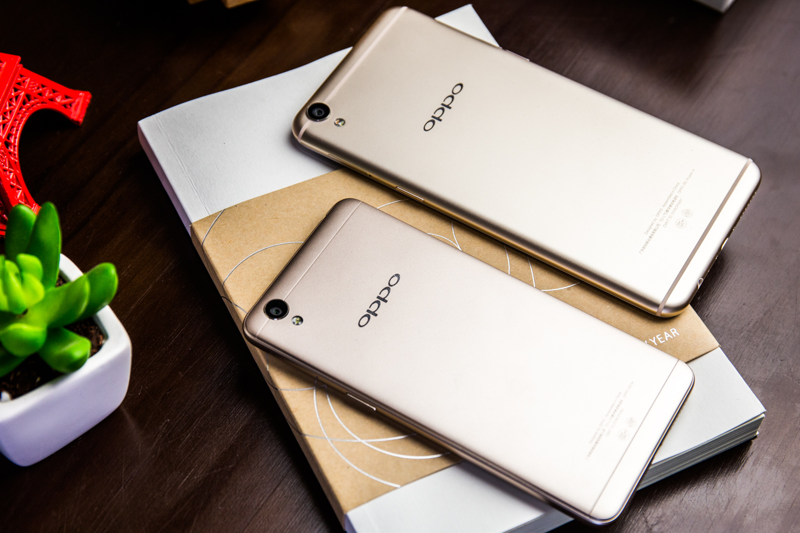 oppo r9对比其他手机拍照 (oppor9怎么样拍照好看)