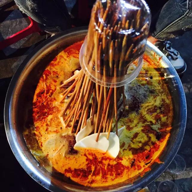 西安最好吃的冷热串串,西安人气最旺的冷锅串串