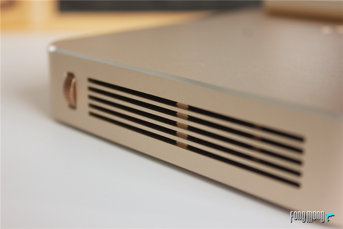 极米z4爵色投影仪是金色的么,极米z4x观影效果怎么样