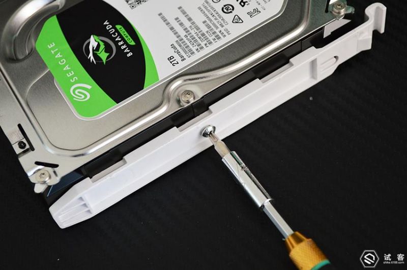 希捷酷鱼2.5寸机械硬盘怎么样,希捷酷鱼st2000dm008怎么样