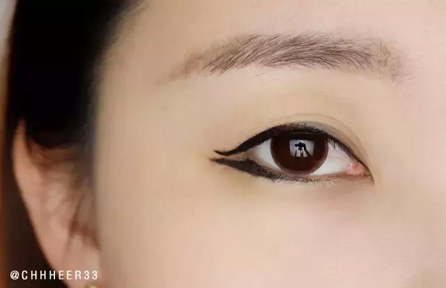 一支眼线笔如何搞定不明显眼妆,只有一支眼线笔怎么画