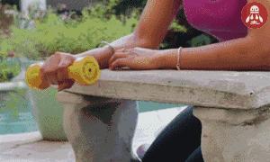 超简单锻炼手臂适合新手,练手臂动作如何不伤手腕