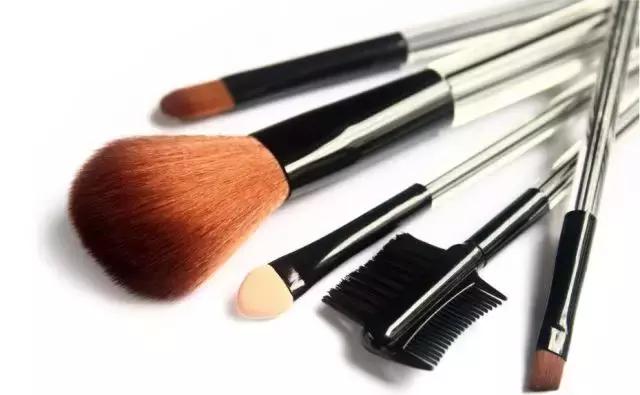 今年最火不脱妆粉底液第一名,2020最火干皮粉底排名