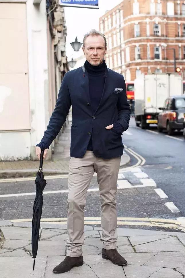 雨天皮鞋湿了怎么补救,皮鞋雨天进雨水后该怎么处理