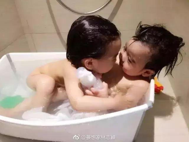 2018别养蛙了！身边的人都变潮爸潮妈了，我可能是个假的90后……