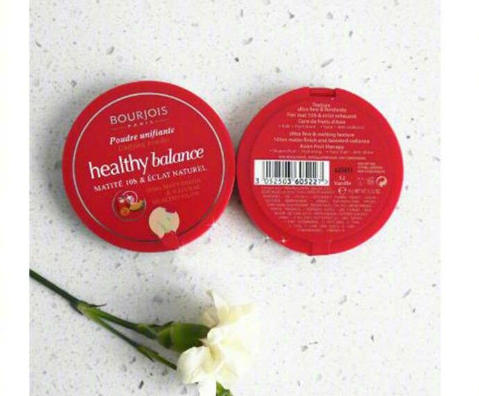 哪个牌子的粉饼最控油又遮瑕,定妆遮瑕粉饼推荐十大排行