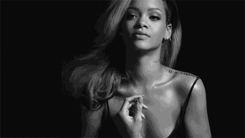 如果你的头发干枯毛躁没有光泽,顺滑有光泽的头发