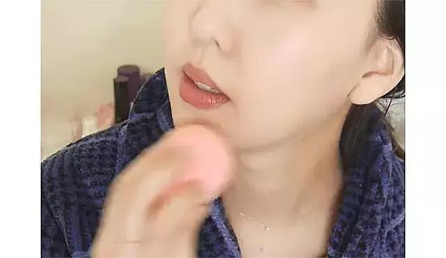 推荐最保湿的一款粉底,遮瑕持久不脱妆秋冬最好用的粉底