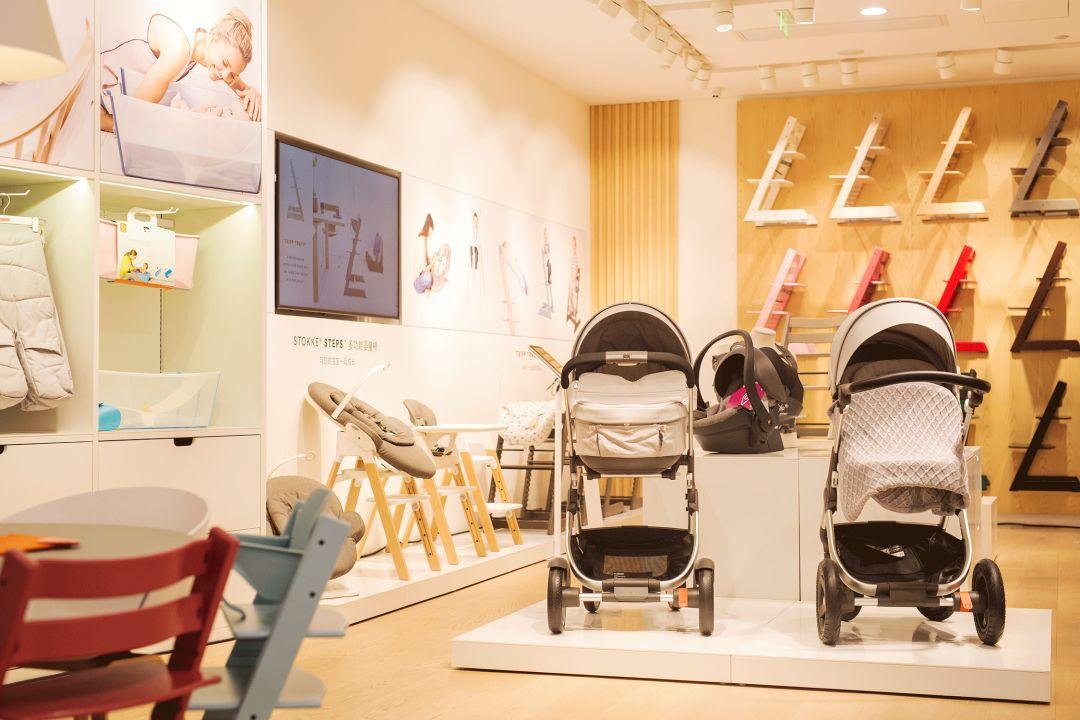 2018别养蛙了！身边的人都变潮爸潮妈了，我可能是个假的90后……