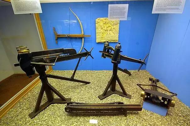 穷人的闪电：冷兵器时代的欧洲单兵远射*器武**