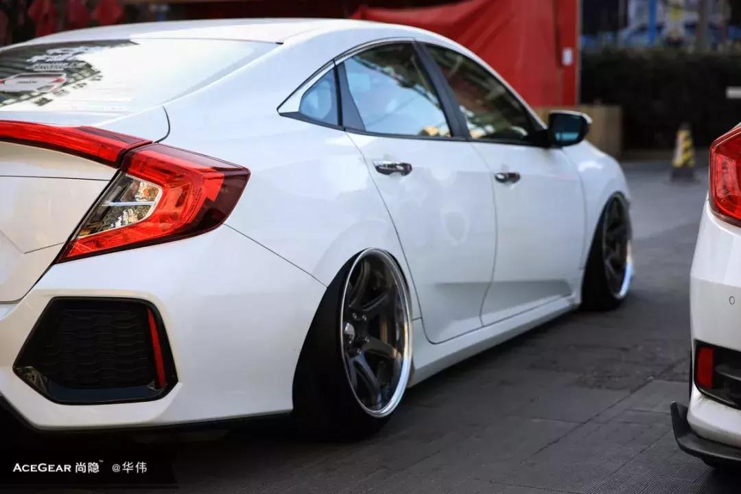 思域既然跑不快不如玩姿态,思域劲势版气动