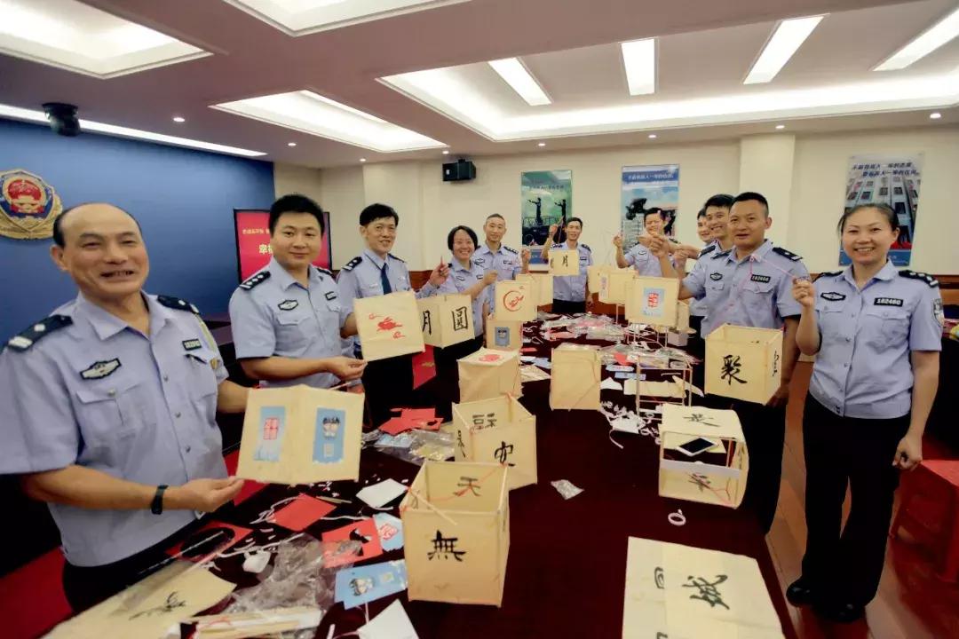 佛山禅城警方获“全国基层公安文化工作示范点”殊荣