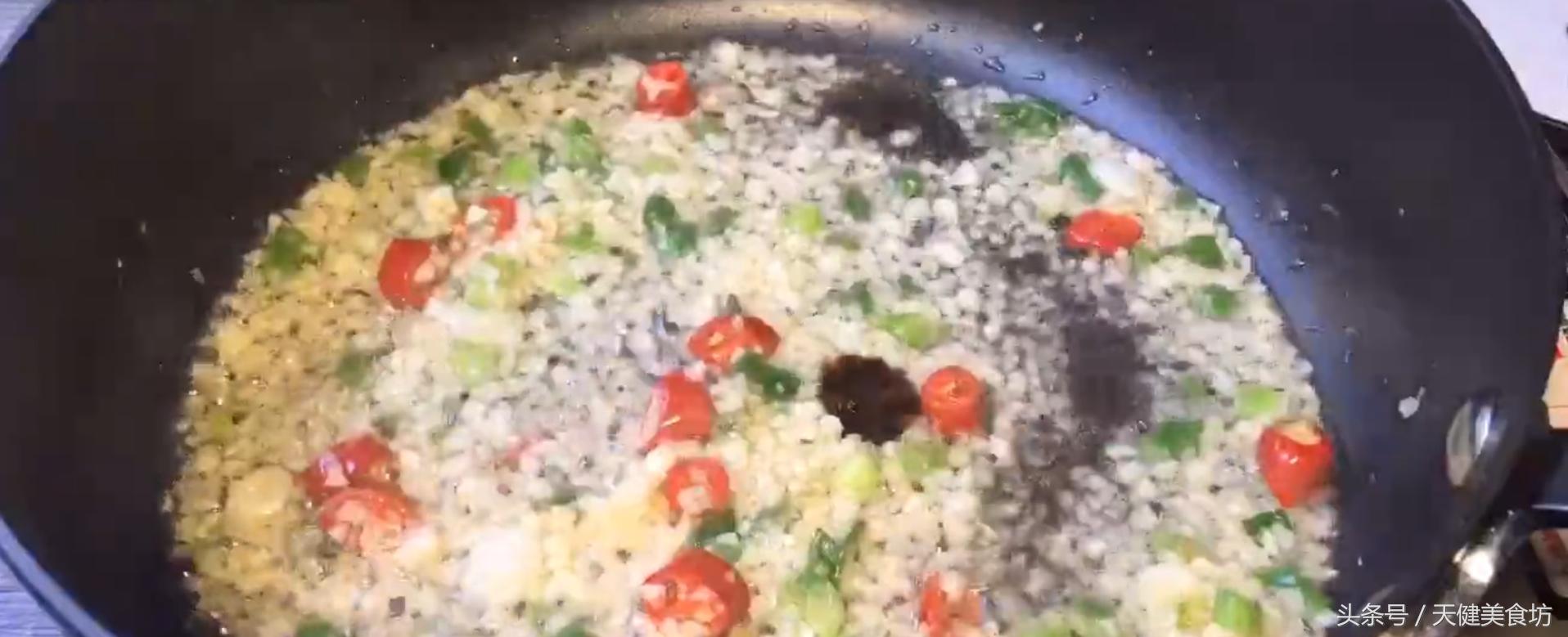 蛏子最美味的做法葱油蛏子,蛏子的清洗与蒜蓉蛏子家常做法