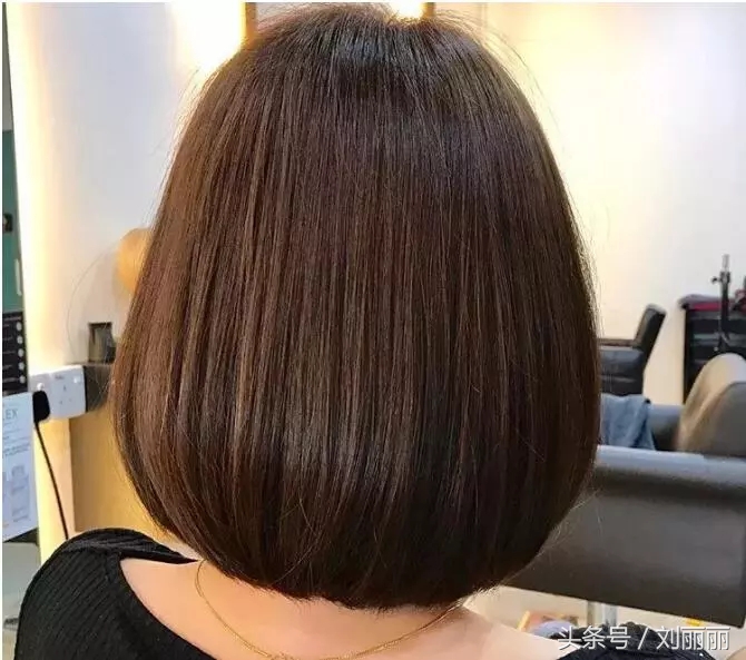 沙宣立体内扣短发型,好看的沙宣短发型