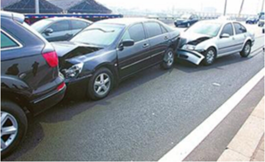 平安车险把别人车撞了怎么处理,平安保险车子被撞全损处理流程