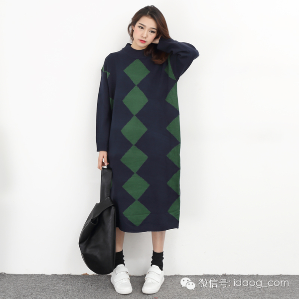 穿白色超长款毛衣,长毛衣款款洋气时髦