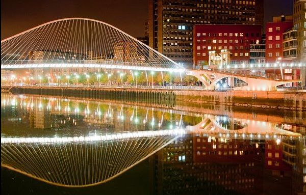 瑗跨彮鐗欏拰姣曞皵宸撮剛,姣曞皵宸撮剛鍦ㄨタ鐝墮