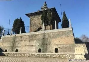 安阳古今名胜之修定寺塔,修定寺唐塔与文峰塔比较