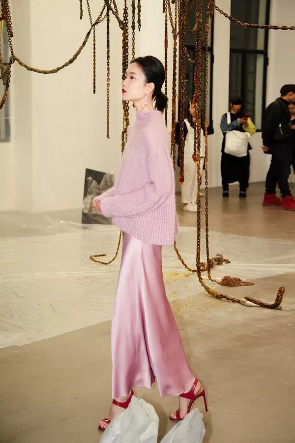 章子怡奢侈品价格,章子怡同款羽毛西服