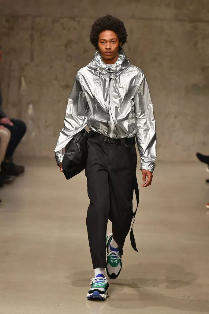 李宁新款打篮球最舒服的是哪一款,李宁和匹克篮球鞋推荐