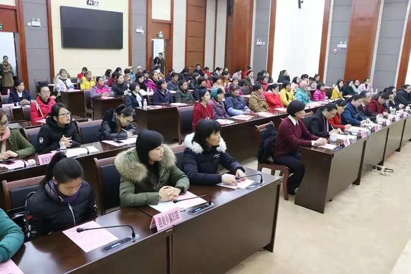 发放两癌救助金妇联行动传递温暖,两癌救助最暖心的人