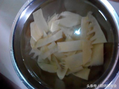 又辣又很想吃的泡椒竹笋,泡椒竹笋鲜辣爽脆别提多开胃了