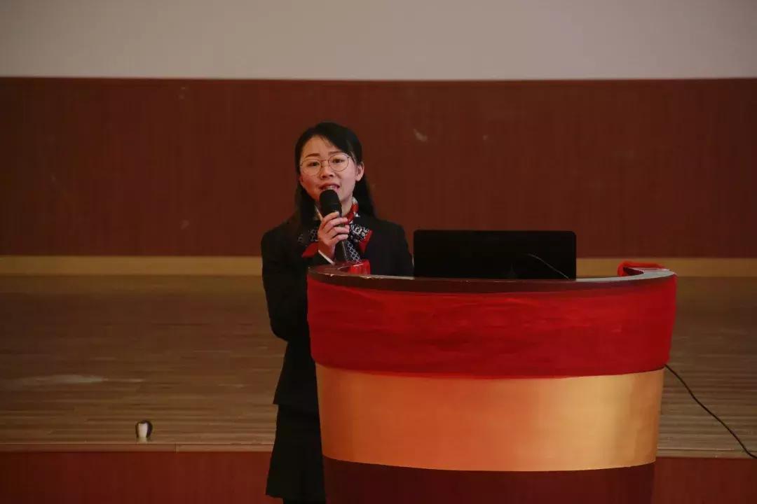 都江堰：「别样的辞旧迎新」专业做教育，用心讲故事