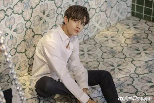 wannaone11朴志训直拍,wannaoneboom朴志训直拍