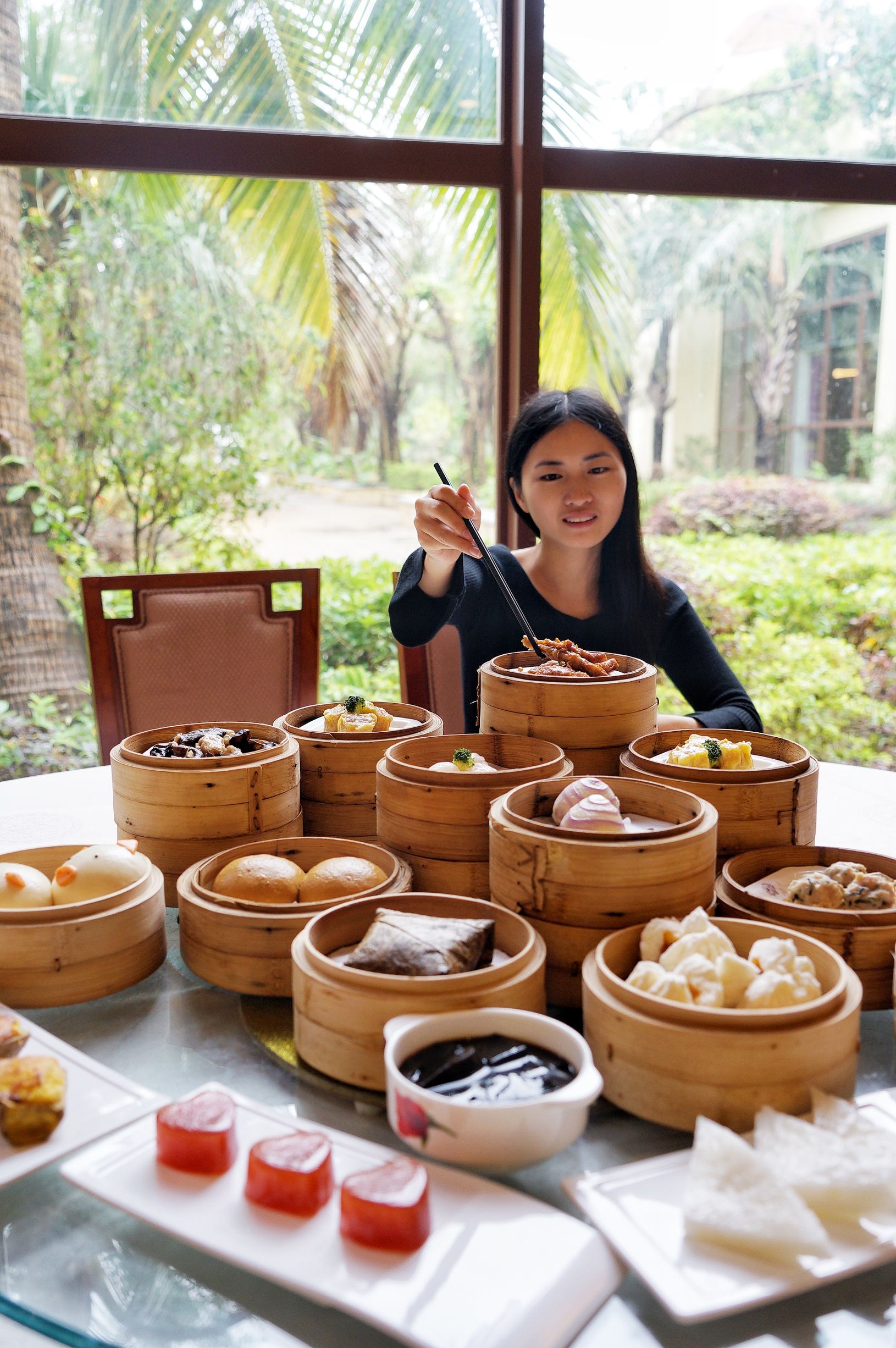 死海景区泡温泉,死海漂浮汤泉