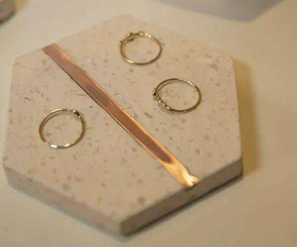 欢迎吸血鬼夫妇加入，黄金回收计划启动