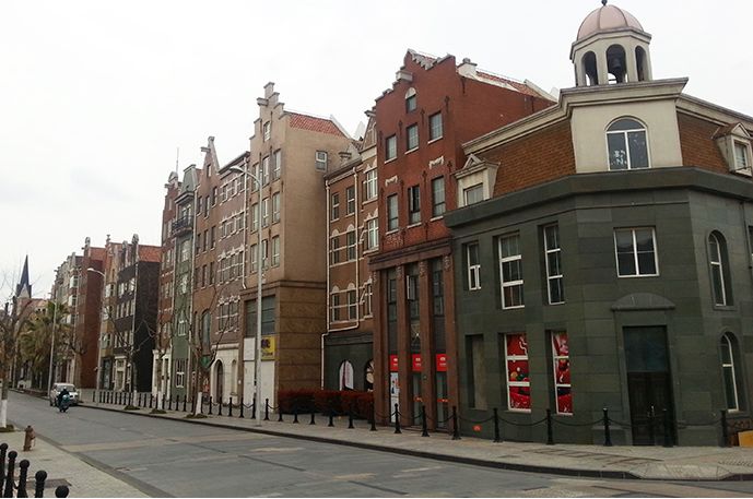 上海可以坐地铁去的古镇,上海国外风情的小镇