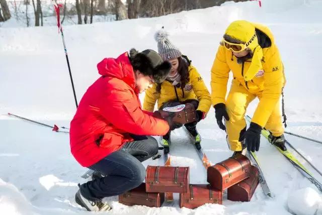 腊月二十四到大年三十，每晚央视少儿频道陪你《过年啦》！