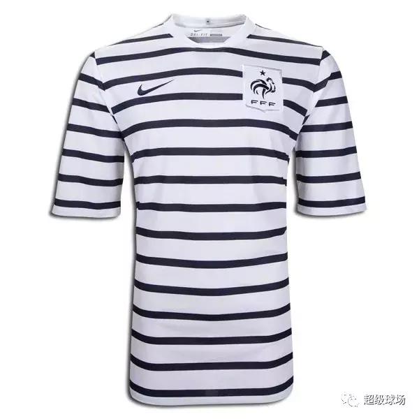 足球奇葩配色队服,足球球衣特别版