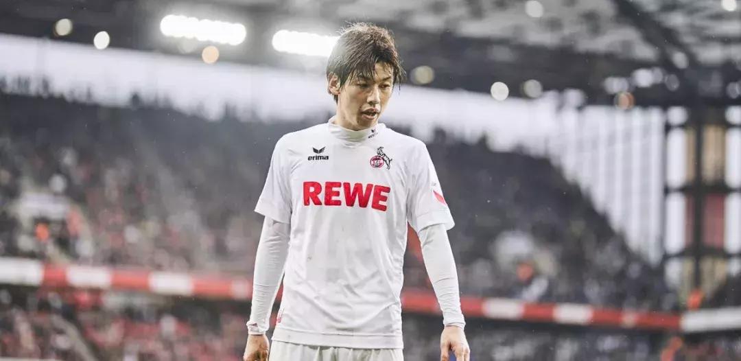 18岁亚冠首秀1传1射斩落上海申花，他另一身份是日本高中射手王