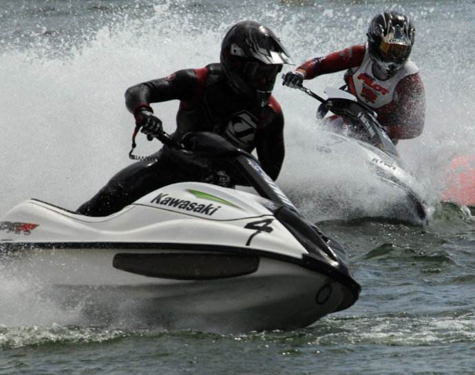 可以轻松开8090时速的摩托,海上可以骑摩托吗