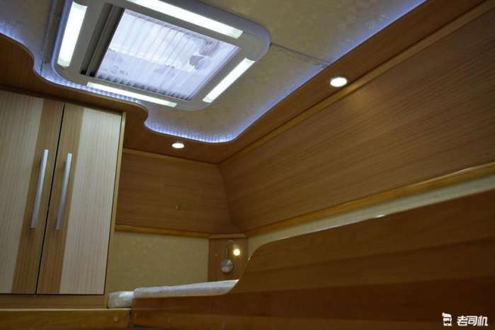 大通b型国产房车最新款,上汽大通maxusv80长轴中顶房车