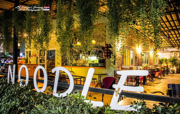 泰国清迈县旅行者,清迈佛寺之城等你采撷的泰北玫瑰