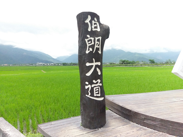 文本直送科技新闻:宏达电旗舰智慧型手机「HTC10」崭新体验,十分完美!