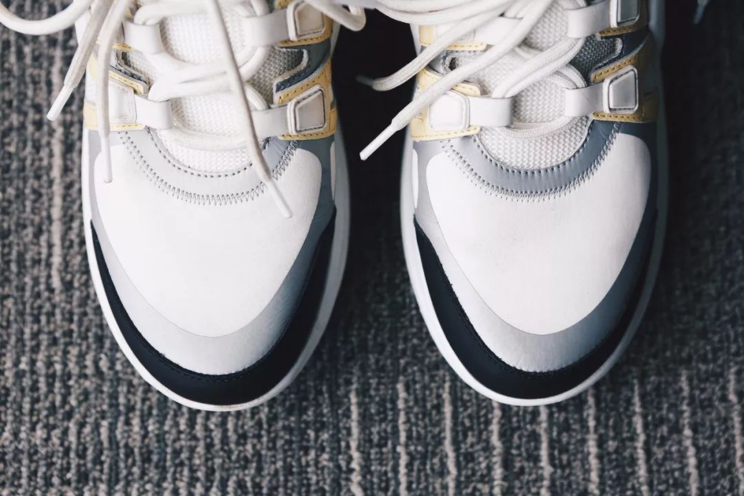 louisvuitton丹宁色运动鞋,louisvuitton老爹鞋多少钱