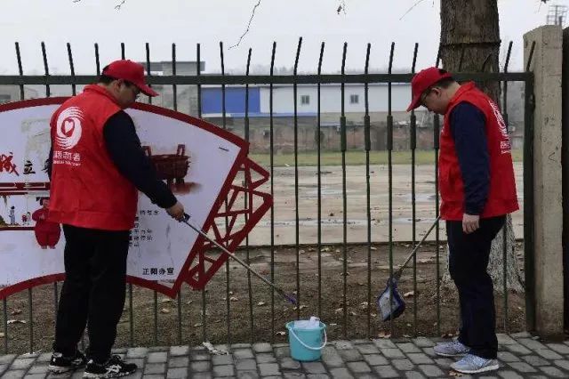 弘扬雷锋精神志愿服务暖人心,志愿者在行动践行新时代雷锋精神