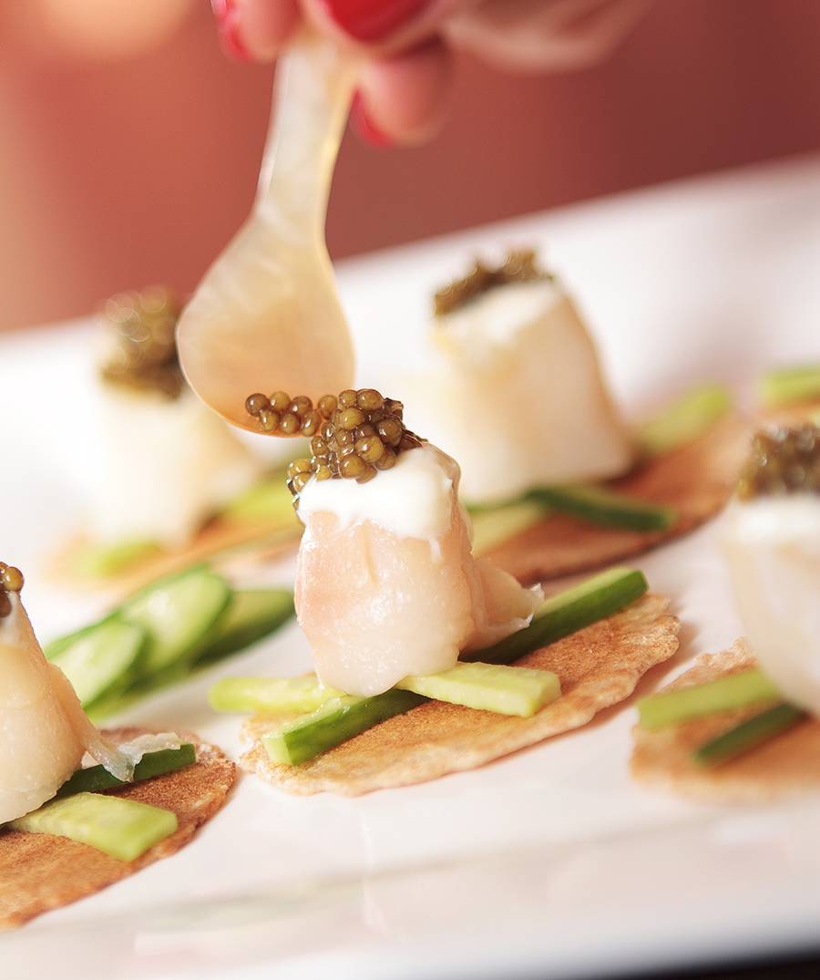 顶级鱼子酱是什么鱼产出来的,世界顶级鱼子酱到底是什么滋味