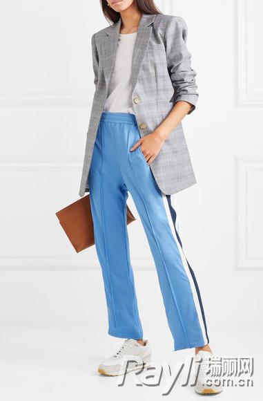 杨紫冬季穿什么裤子,杨紫穿直筒裤