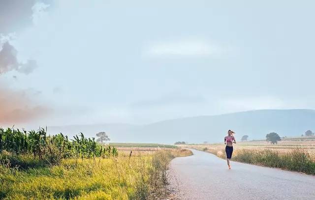 如果你有烦恼就来跑步吧,如果你感到烦躁那就去跑步吧