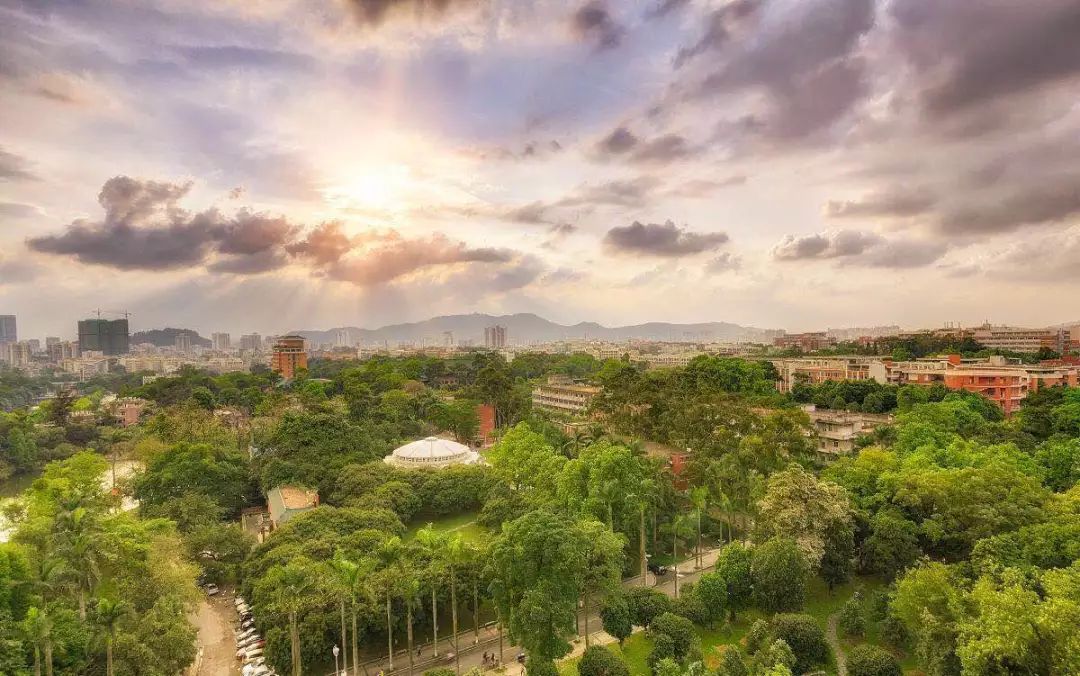10涓ソ鐪嬬殑鑺辨捣鍦扮偣鎺ㄨ崘,蹇呭幓鑺辨捣鎺ㄨ崘娴极鑺辨捣