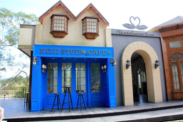 苗栗新景点：魔戒夏尔哈比人屋，走进格林奇幻森林，好拍到相机没电～（上）