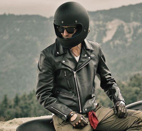 男人爱机车，但女人爱的是你穿的那件皮夹克